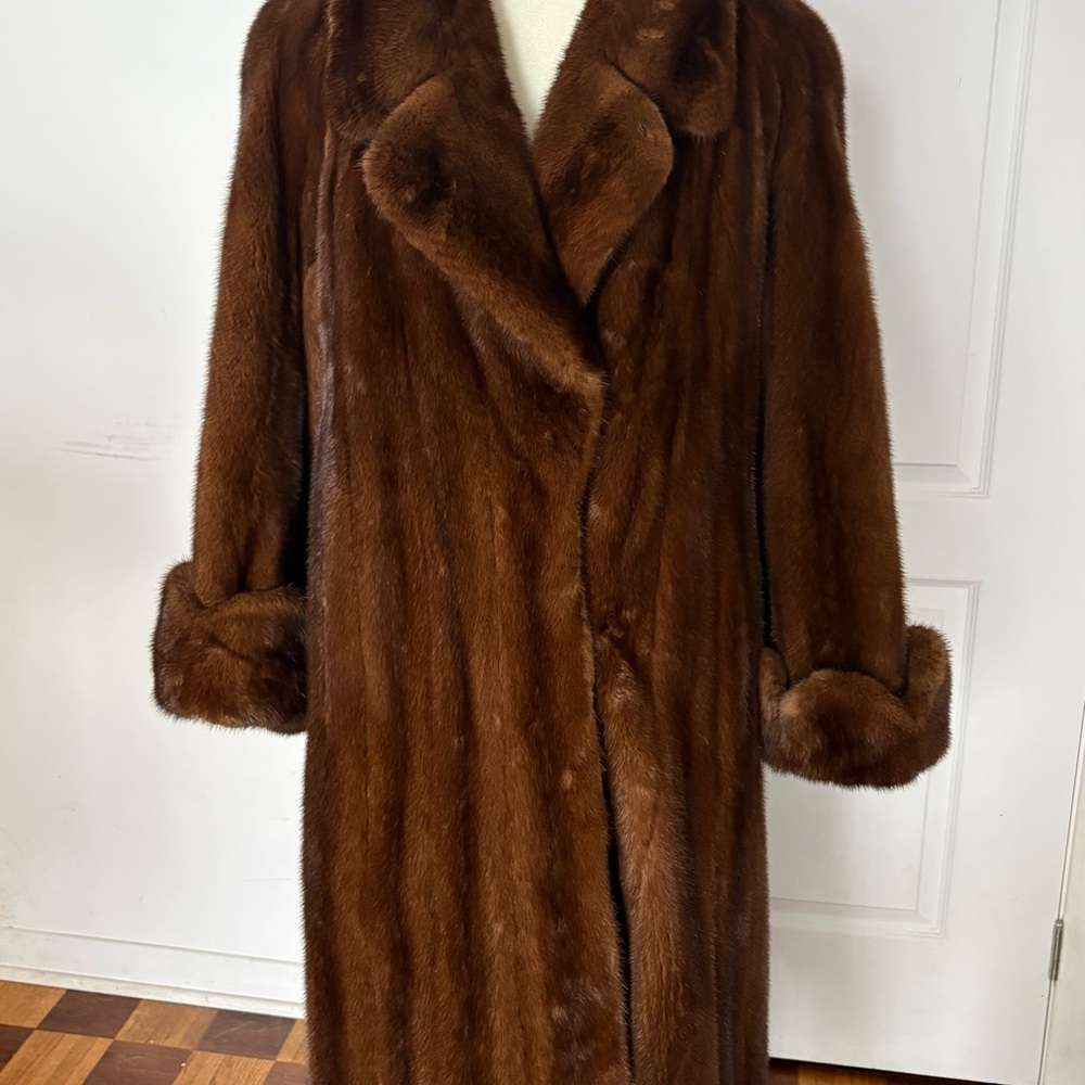 Luxurious Glow mink Fur Coat